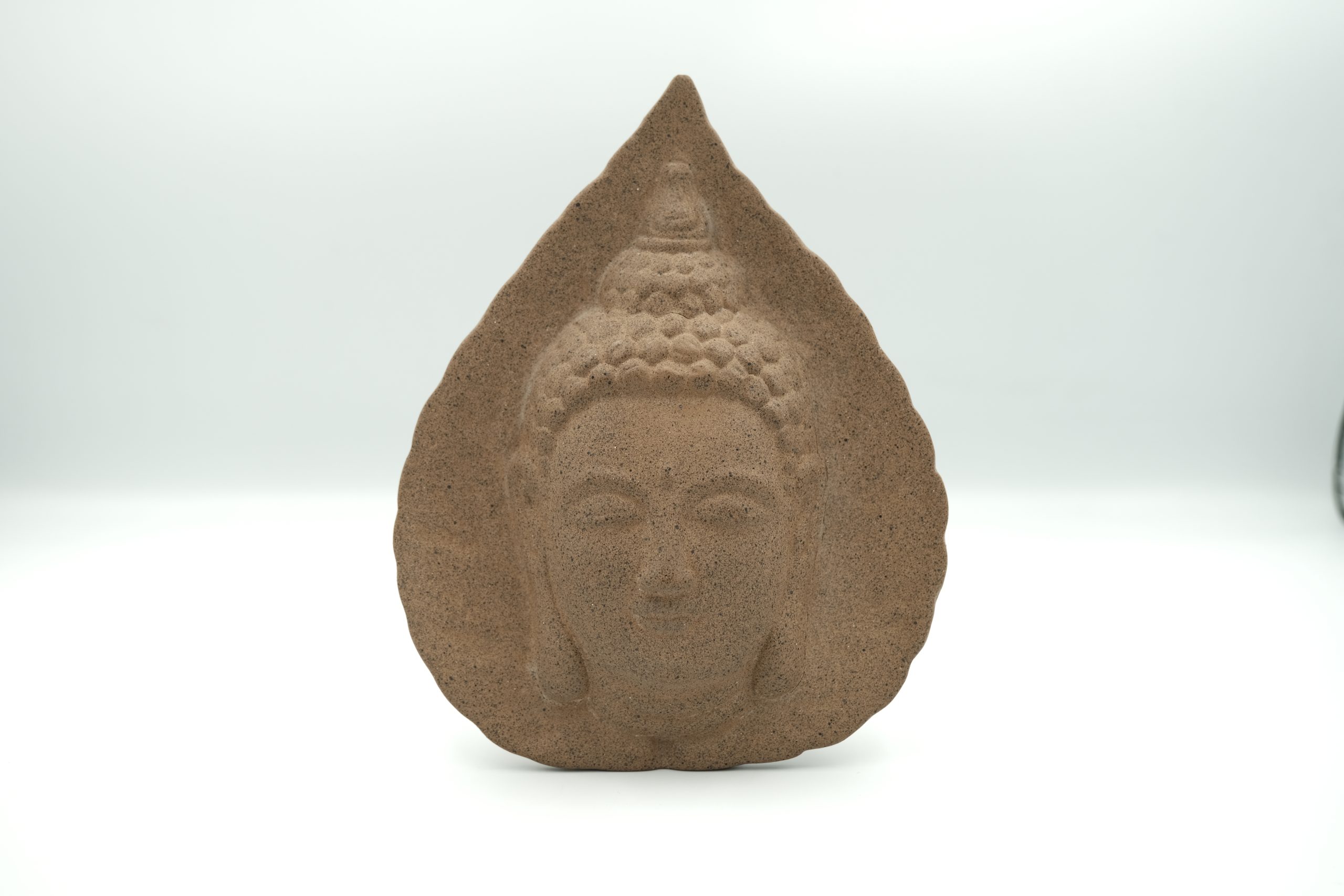 Đức Phật trong lá – Gốm Hồng Sa